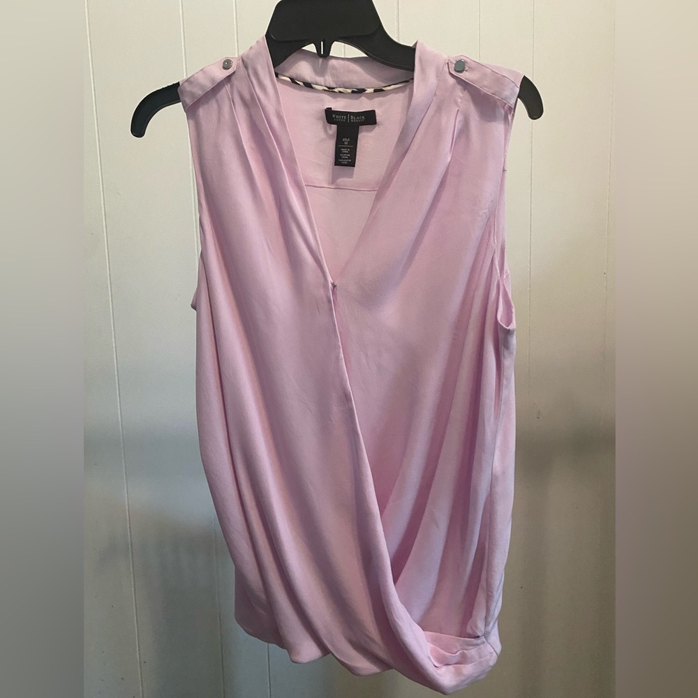 WHBM like new light lavender silk sleeveless blouse size medium.